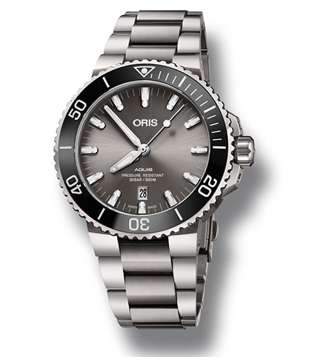 ORIS Aquis Date Titan