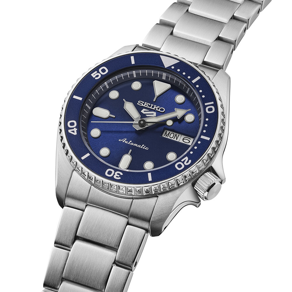 Seiko 5 Sports